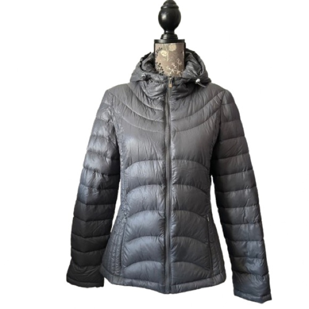 Andrew Marc Women's Small Gray Zip Up Short Hooded Packable Down Puffer Jacket